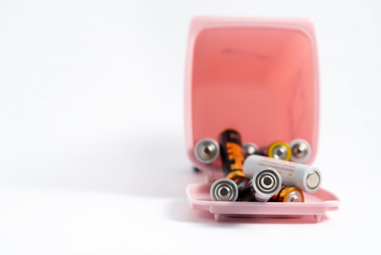 The 1 Reason LithiumIon Batteries Should Not Be Thrown Away ithemesky